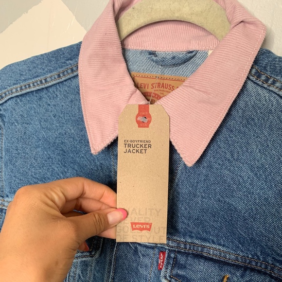NEW Levi's | Ex-Boyfriend Denim Trucker Jacket - Picture 4 of 9
